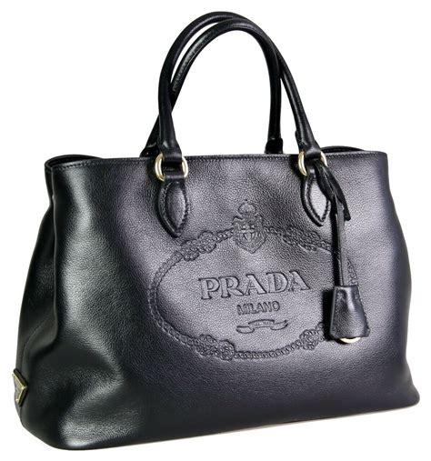 stores that sell prada handbags in illinois|Chicago 55, East grand Avenue, IL .